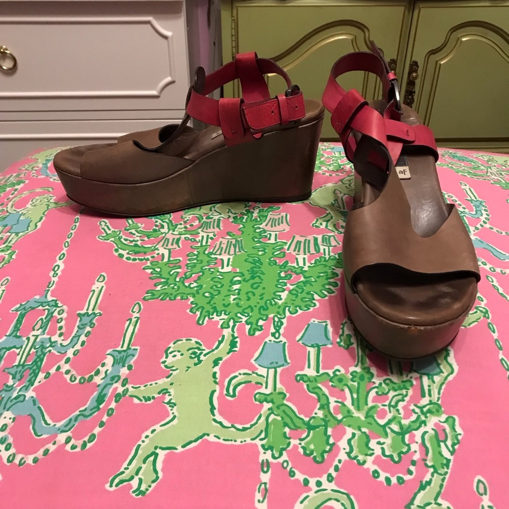 Alberto Fermani Brown with red straps wedges size 38